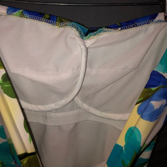 One piece swimsuit - Picture 4 of 6